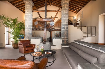 Luxury Villa Photo #24