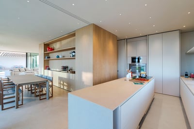 Luxury Villa Photo #27