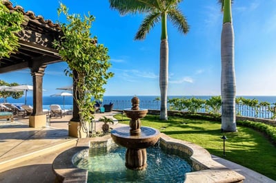 Luxury Villa Photo #11