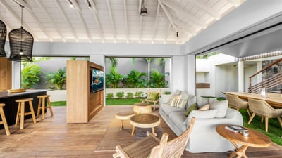 Luxury Villa Photo #16
