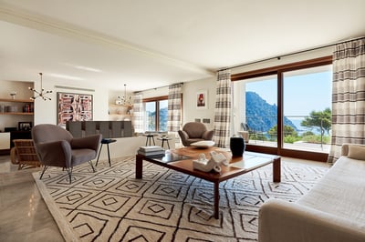 Luxury Villa Photo #28