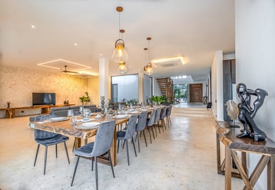 Luxury Villa Photo #15