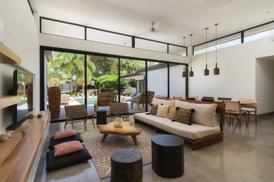 Luxury Villa Photo #7