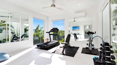 Luxury Villa Photo #22