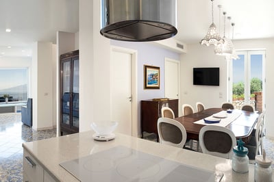 Luxury Villa Photo #15