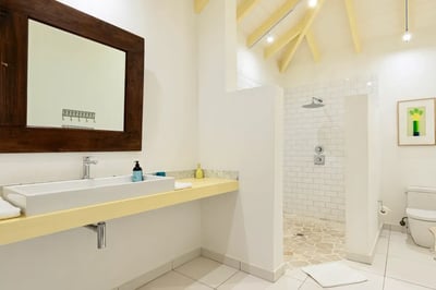 Luxury Villa Photo #35