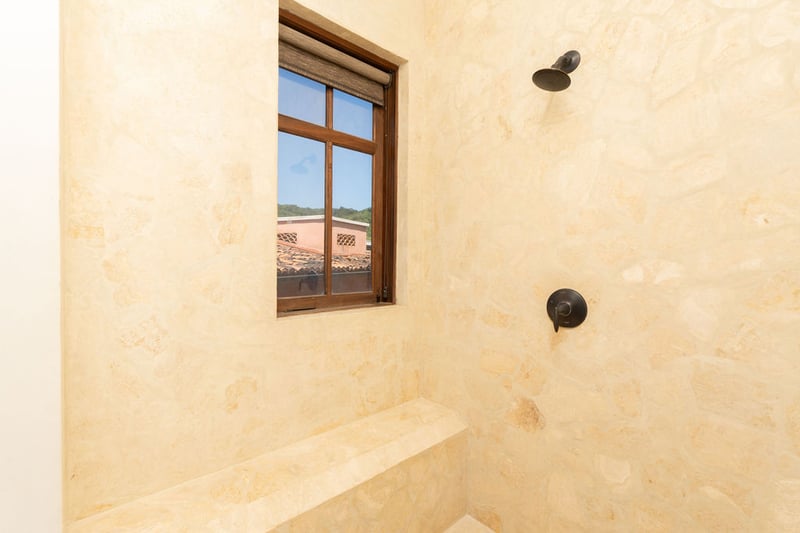 Casa Caura | 5 Calle La Ronda