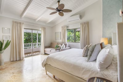 Luxury Villa Photo #30