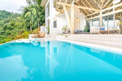 Luxury Villa Photo #5