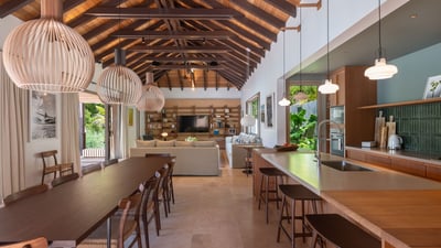 Luxury Villa Photo #35