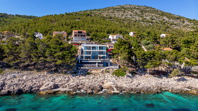 Luxury Villa Photo #2