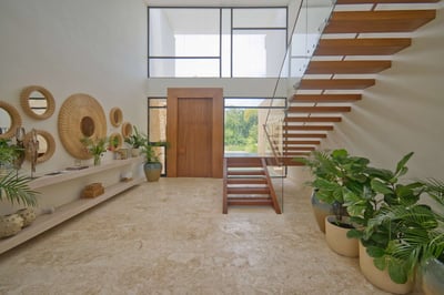 Luxury Villa Photo #18