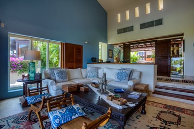 Luxury Villa Photo #20