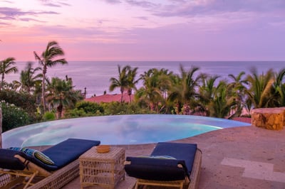 Luxury Villa Photo #11