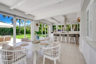 Luxury Villa Photo #10