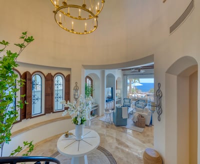 Luxury Villa Photo #22