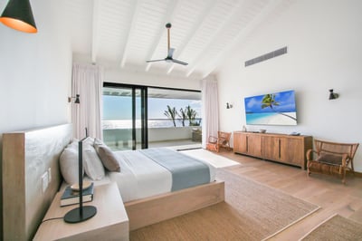 Luxury Villa Photo #21