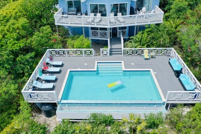 Luxury Villa Photo #6
