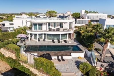 Luxury Villa Photo #5
