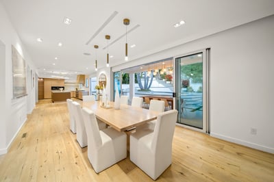 Luxury Villa Photo #32
