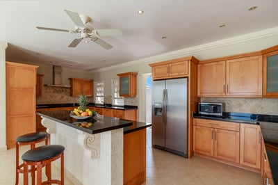 Luxury Villa Photo #9