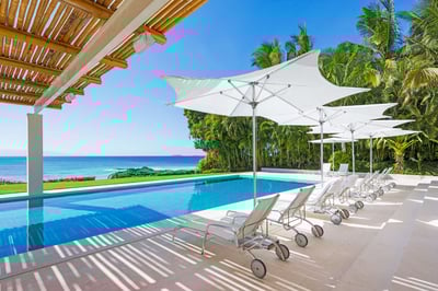 Luxury Villa Photo #4