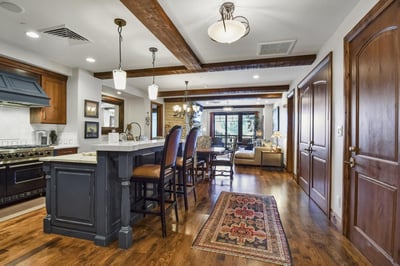 Luxury Villa Photo #7