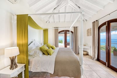 Luxury Villa Photo #26