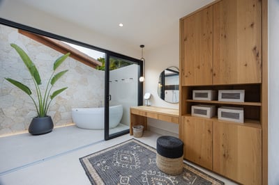 Luxury Villa Photo #52