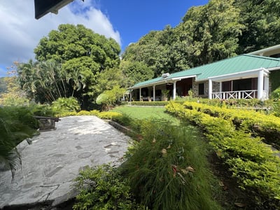 Luxury Villa Photo #3