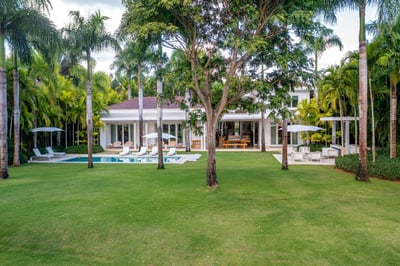 Luxury Villa Photo #4