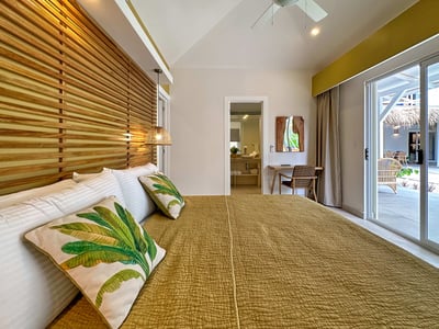 Luxury Villa Photo #43