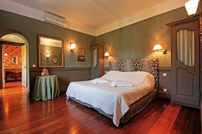 Luxury Villa Photo #17