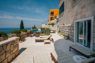 Luxury Villa Photo #9