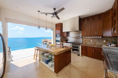 Luxury Villa Photo #21