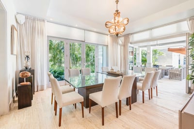 Luxury Villa Photo #20