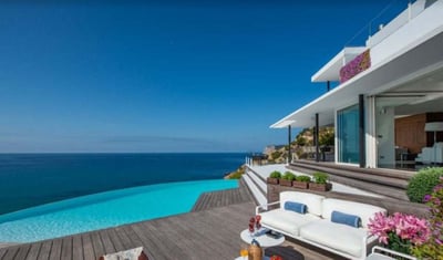 Luxury Villa Photo #3