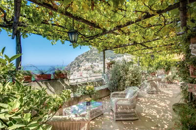 Luxury Villa Photo #3