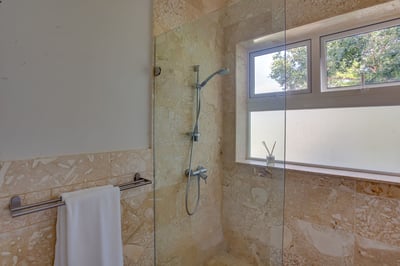 Luxury Villa Photo #31