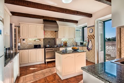 Luxury Villa Photo #8
