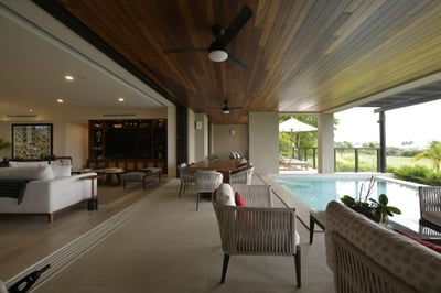 Luxury Villa Photo #6