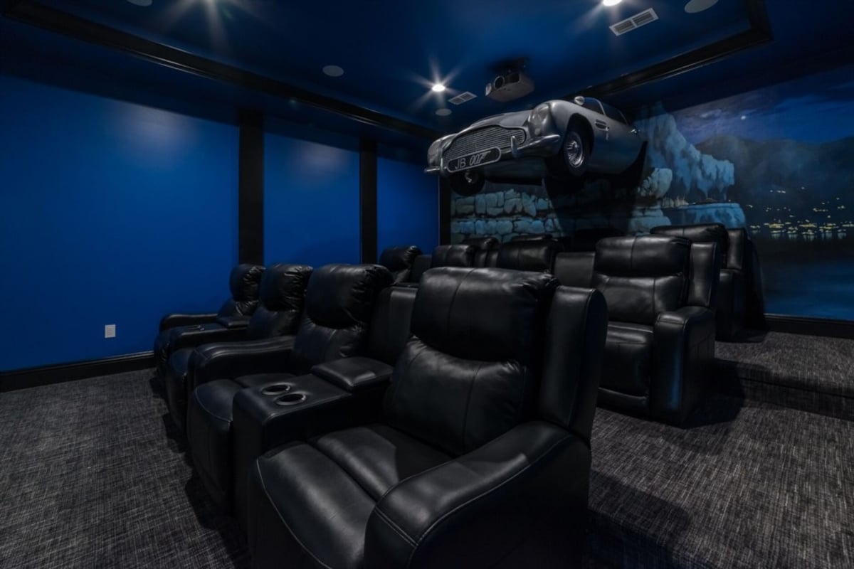 Hero's Hideout Mansion