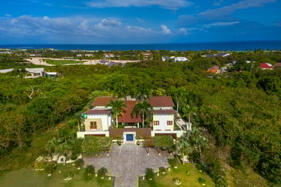 Luxury Villa Photo #55