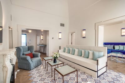 Luxury Villa Photo #18