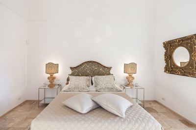 Luxury Villa Photo #38