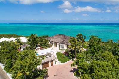 Luxury Villa Photo #3