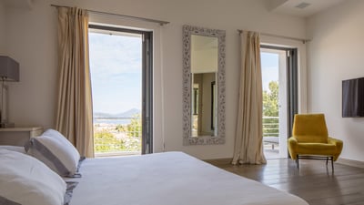 Luxury Villa Photo #18