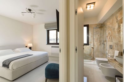 Luxury Villa Photo #41
