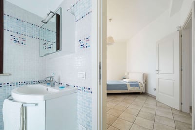 Luxury Villa Photo #17