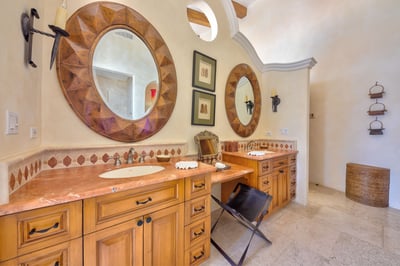 Luxury Villa Photo #42